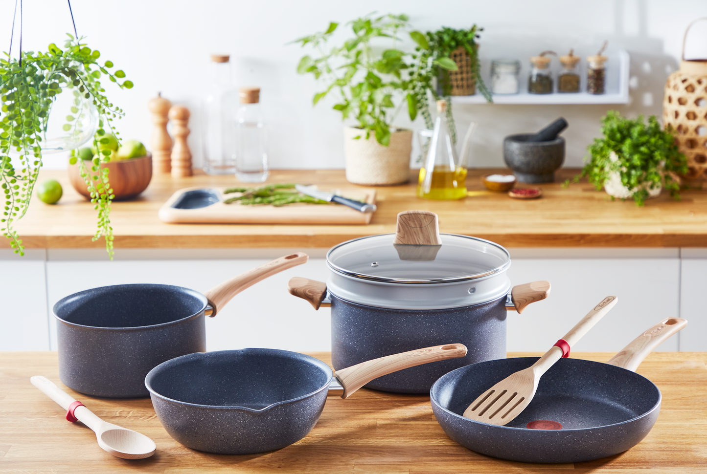 Tefal กระทะก้นแบน Natural Force Frypan ขนาด 24 ซม.  รุ่น G2660402